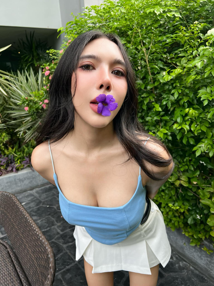 การเกด ศิรดา พริตตี้