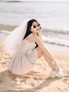 แบมบู แมงปอ ลุคใสริมทะเล สไตล์ถ่ายรูปน่ารัก
