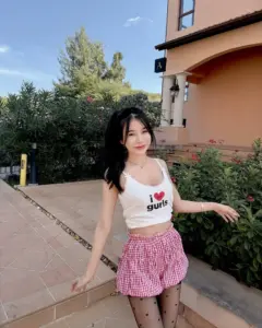 Bam Mangpor ลุคเที่ยวรีสอร์ตกลางวัน สาวสวย Instagram