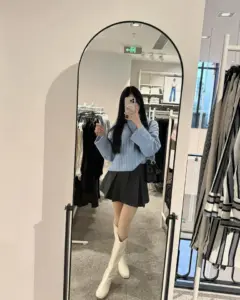 bmangpor เซลฟี่แฟชั่นในร้านเสื้อผ้า